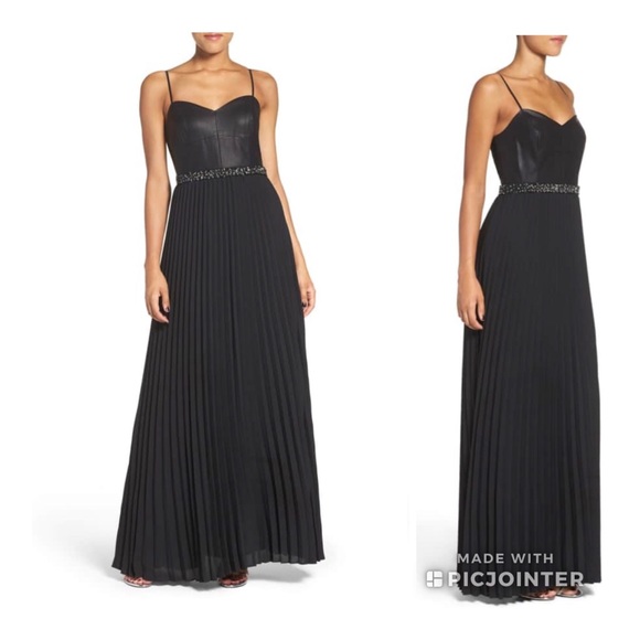 Laundry By Shelli Segal Dresses & Skirts - NWT Laundry by Shellie Segal Mixed Media Black Gown size 4